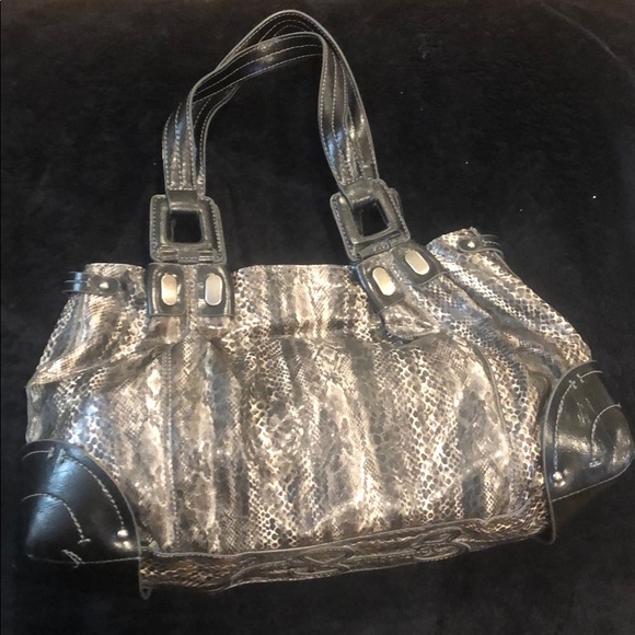 Jessica Simpson Handbags - Jessica Simpson Snakeskin shoulder bag